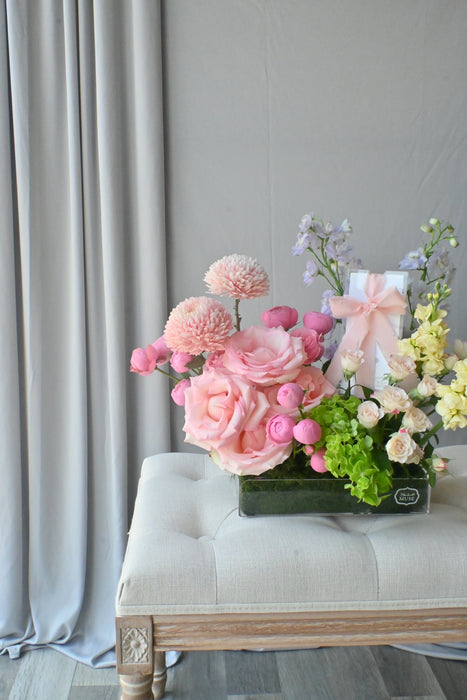 Sweet Wishes Cash Gift Arrangement