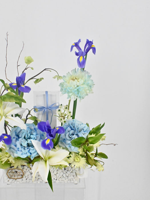 Elegant Blue & White Floral Money Gift