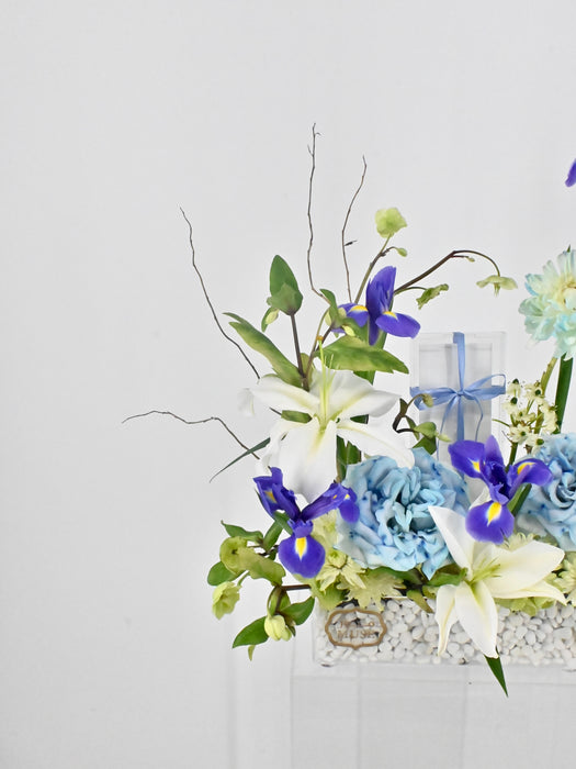 Elegant Blue & White Floral Money Gift