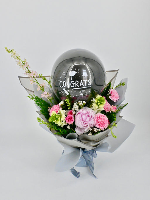 Graduation Bouquet w/ Balloon