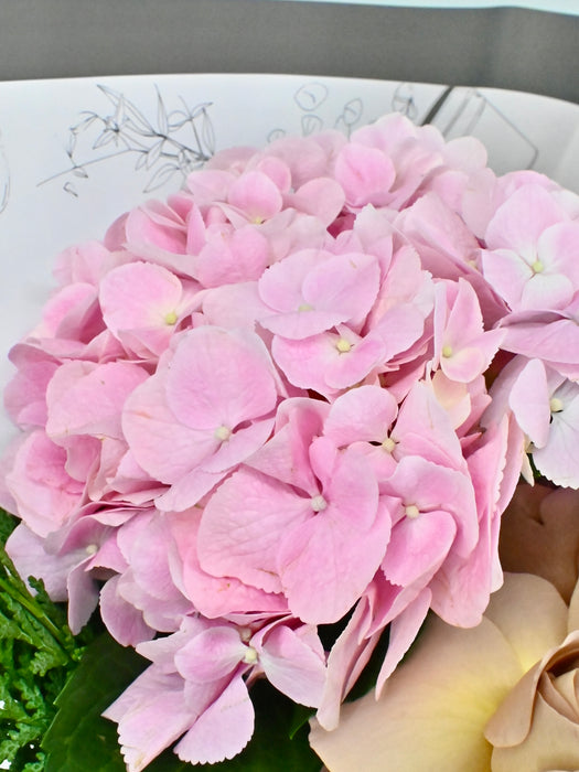 Dreamy Latte Garden Bouquet