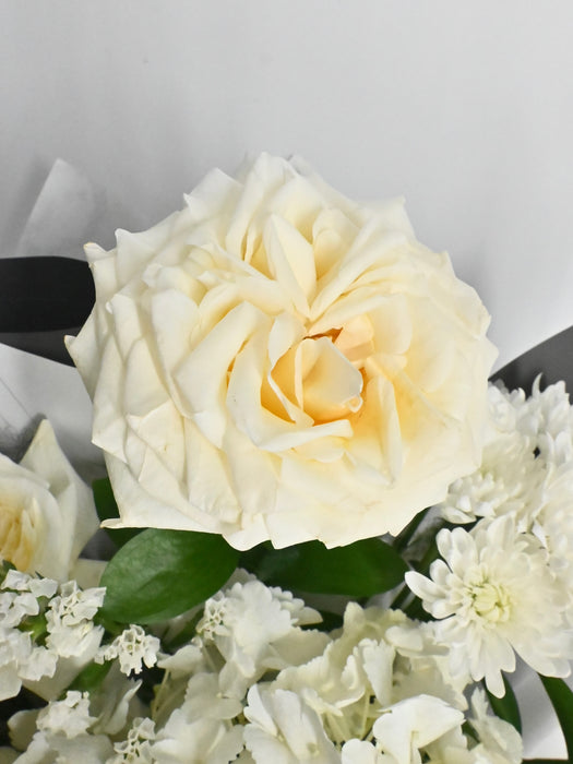 Candlelight White Bouquet