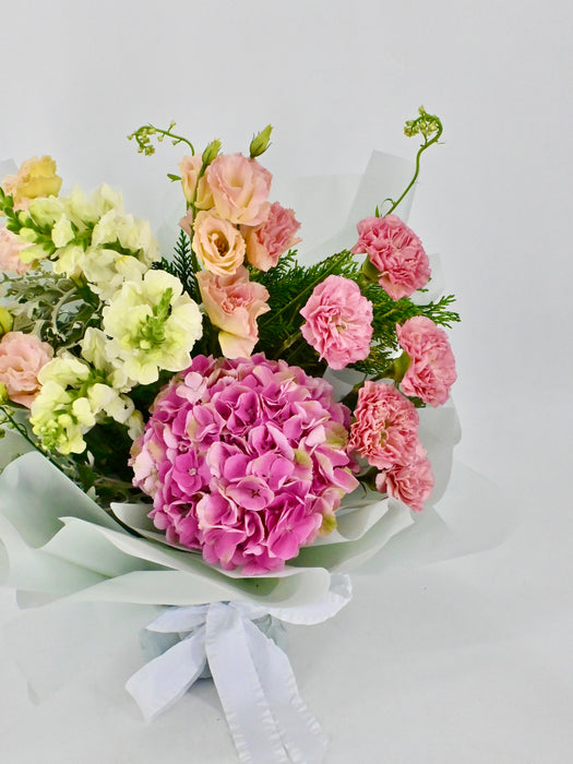 Ledge Pink Garden Bouquet