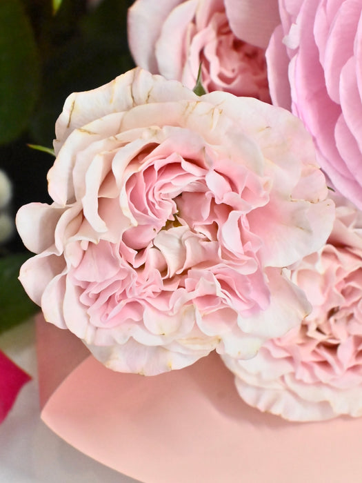 Pink Bombastic Cloni Bouquet